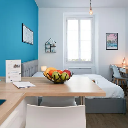 アパート Le Bleu Nantais ナント